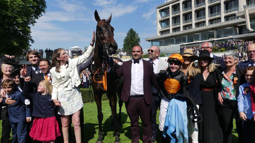 France: Louisa Carberry makes it a famous treble after Gran Diose lands Grand Steeple-Chase de Paris in a thriller