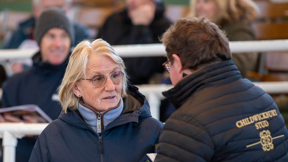 Jill Lamb and Christian Williams in conversation after purchasing Taqaareed for 200,000gns at the Tattersalls February Sale