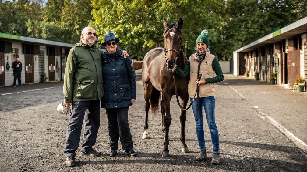 Vimal and Gillian Khosla with their 2019 sale-topping Galileo filly out of Green Room