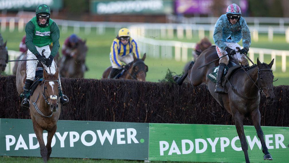 Meetingofthewaters and Danny Mullins winning the Paddy Power Chase at Leopardstown in December