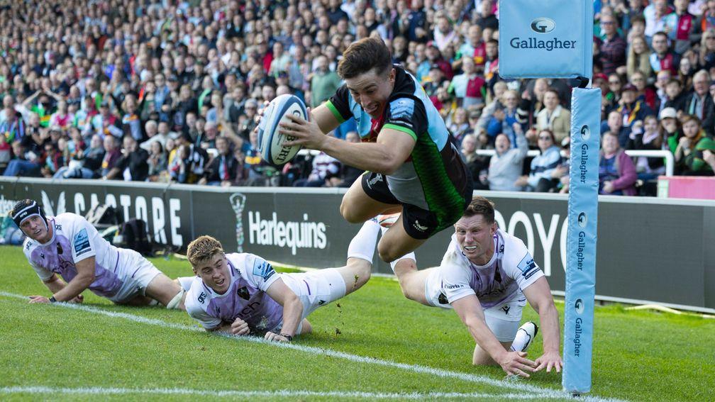 Harlequins' Cadan Murley scores a spectacular try against Northampton