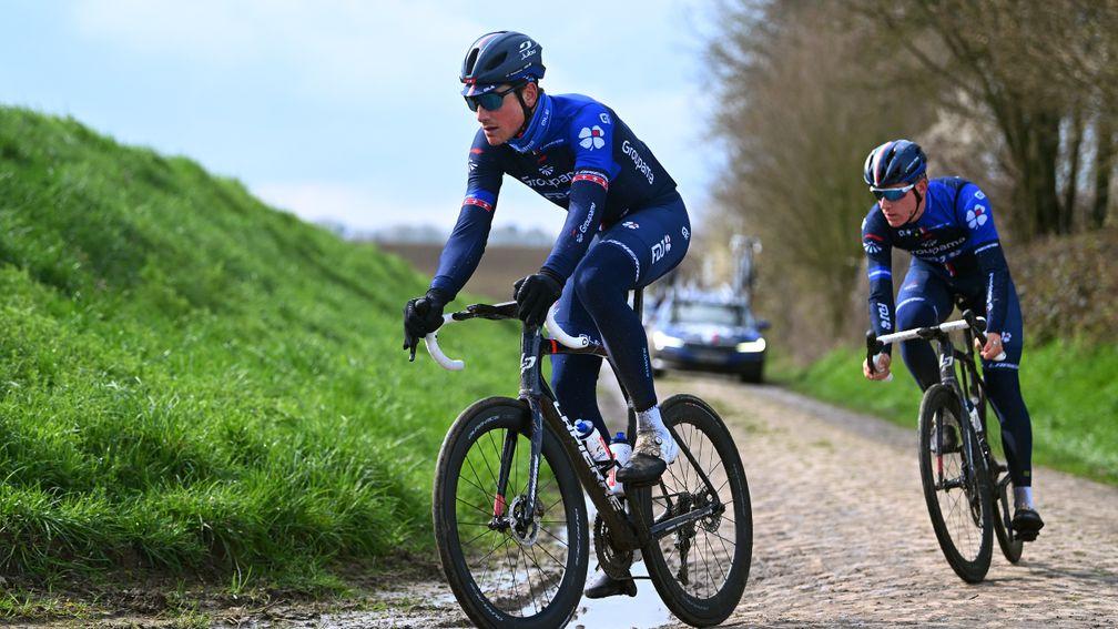 Stefan Kung on the cobbles on the second Paris-Roubaix training day