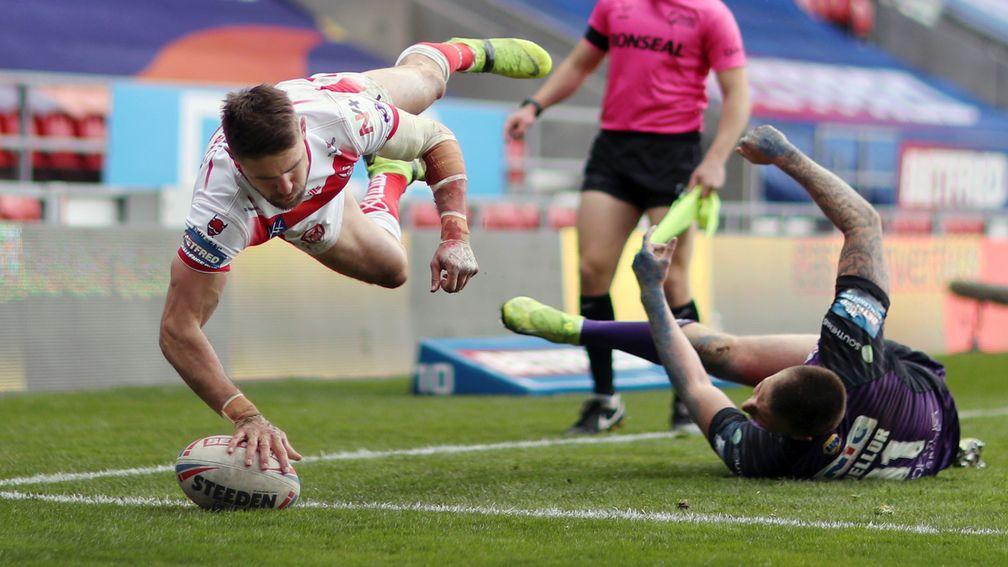 St Helens' Tommy Makinson is no stranger to the try line