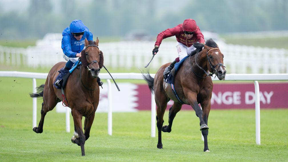 Middle Earth (right) beats King Of Conquest in the Aston Park Stakes