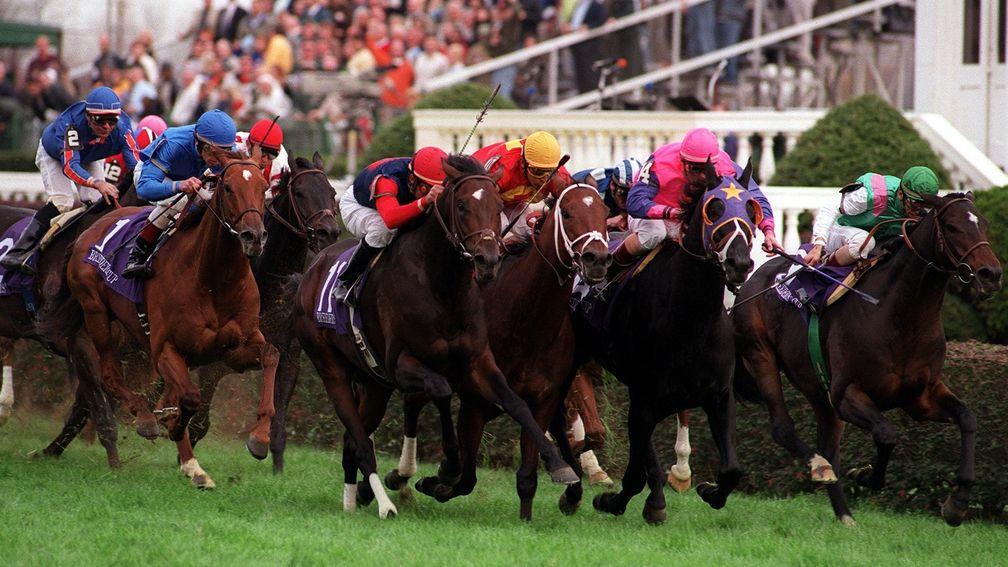 Dansili (extreme right) and John Velazquez charge home late to be second to War Chant (red sleeves and cap) in the 2000 Breeders' Cup Mile at Churchill Downs