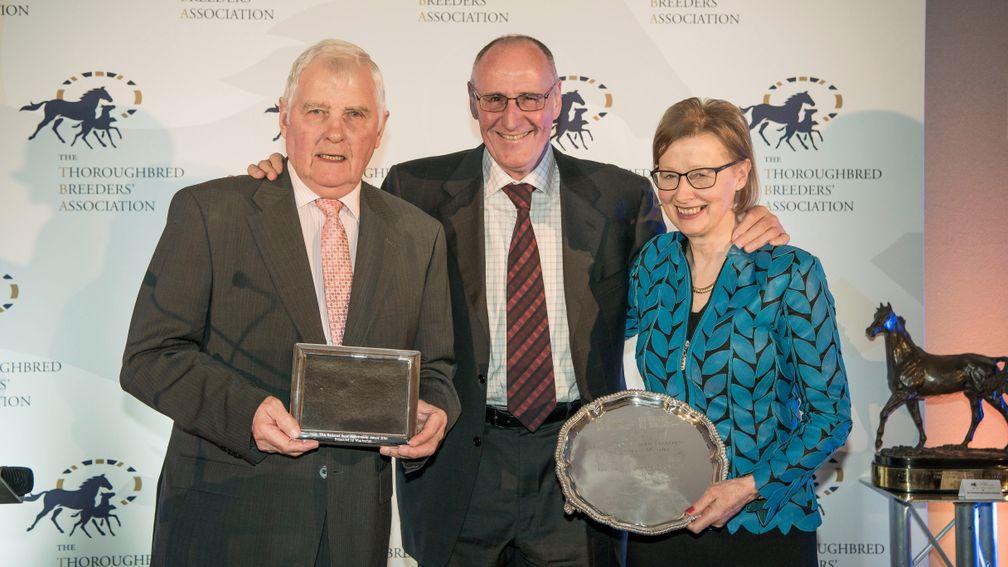 Midnights Legacy's owners David (left) and Kathleen Holmes, with Sizing John's breeder Bryan Mayoh