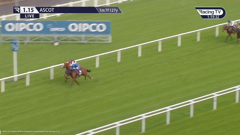 Trawlerman swoops inside the final furlong to gain a narrow lead over Kyprios