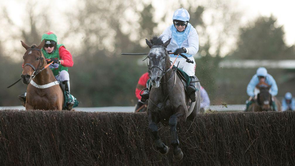 The Artful Cobbler: on his way to victory in the 3m1½f handicap chase