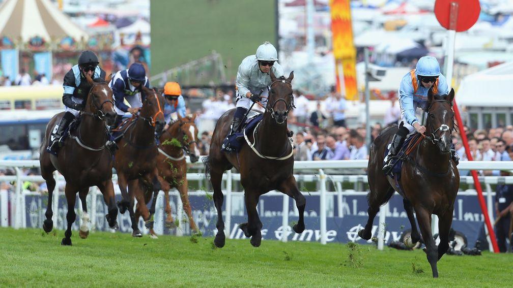 De Bruyne Horse comes clear to land the Woodcote at Epsom