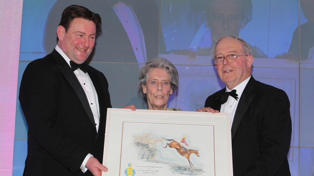 Martyn McEnery (right) receives the ITBA Lifetime Achievement award from the Aga Khan's stud manager Pat Downes in January 2011