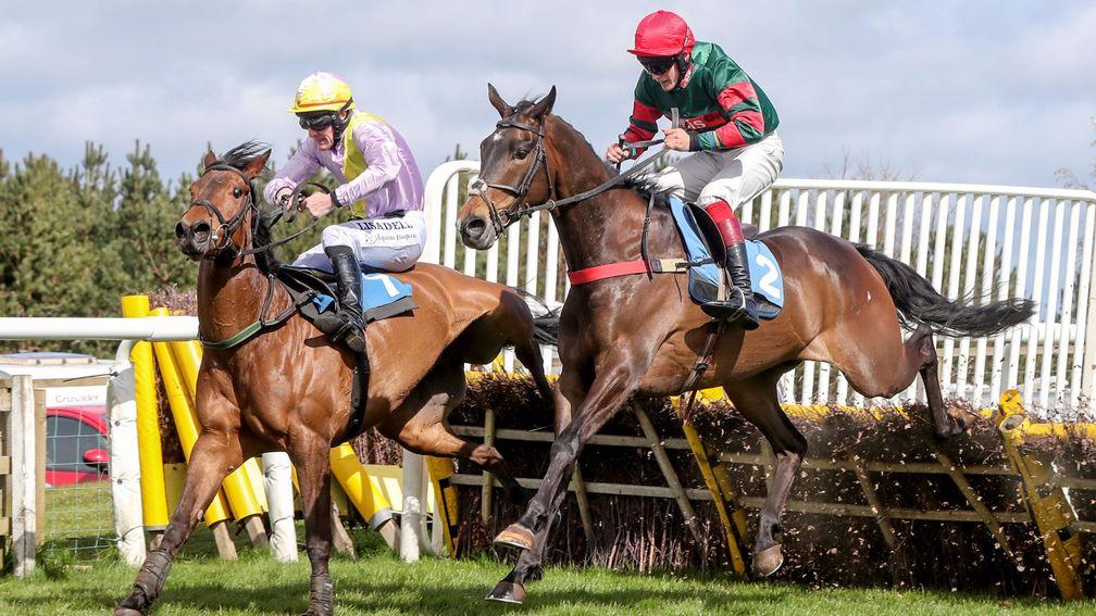 Classical Milano (near side under Jonathon Bewley) wins at Hexham from Victoria Says