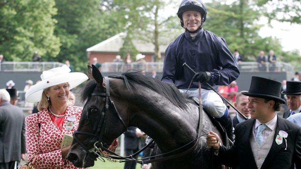 Kieren Fallon in the winner's enclosure at Royal Ascot after Yeats won the 2006 Gold Cup