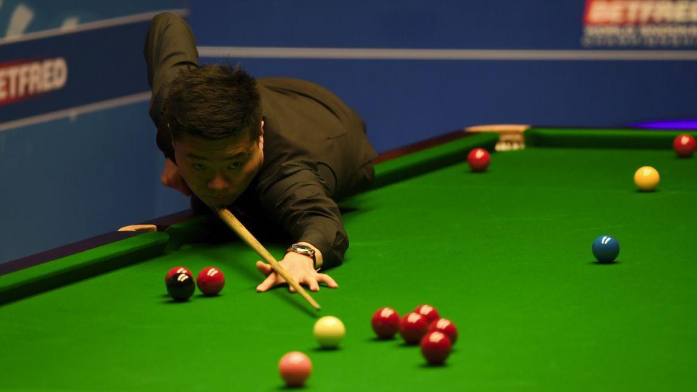 Ding Junhui meets Mark Selby in a repeat of last year's final