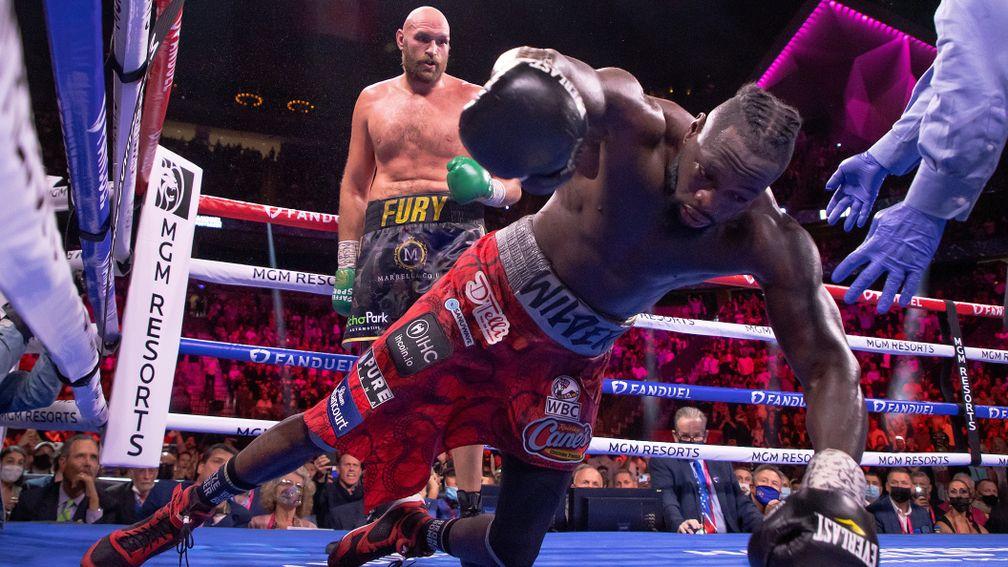 Deontay Wilder gets floored by Tyson Fury