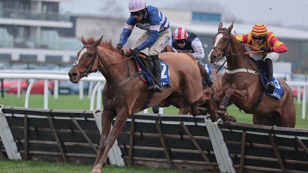Captain Teague: stuck on well to land the Challow Hurdle for Paul Nicholls