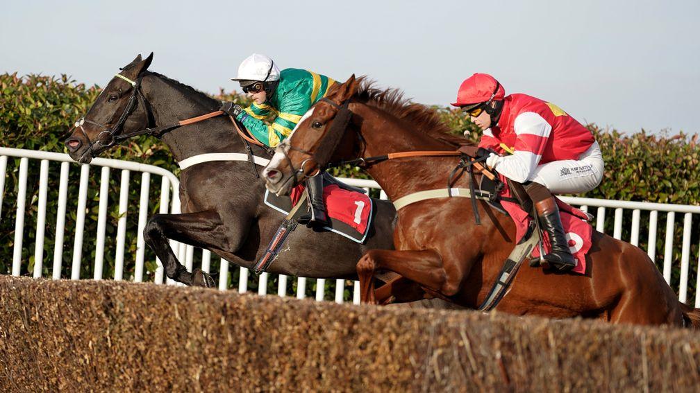 ESHER, ENGLAND - NOVEMBER 07: Nico de Boinville riding Chantry House (L) on their way to winning The John O'Leary Memorial Future Stars Intermediate Chase at Sandown Park on November 07, 2021 in Esher, England. (Photo by Alan Crowhurst/Getty Images)