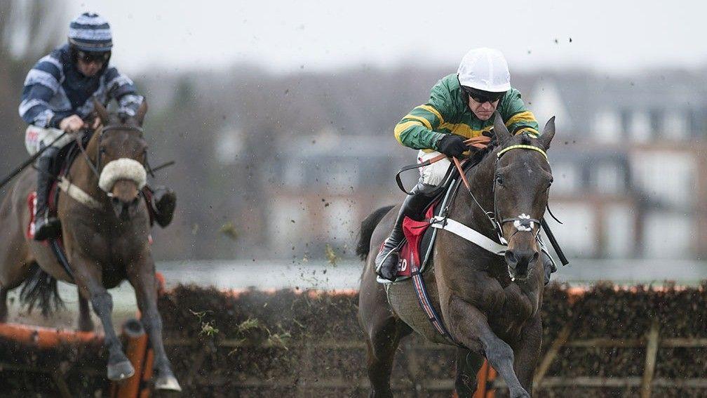 Buveur D'Air leads from John Constable in the Listed Contenders Hurdle