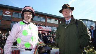 Mullins cut to 11-10 for title after closing gap on Elliott