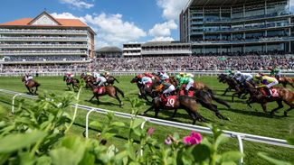 Lester Piggott statue to be unveiled at York on Ebor festival opening day