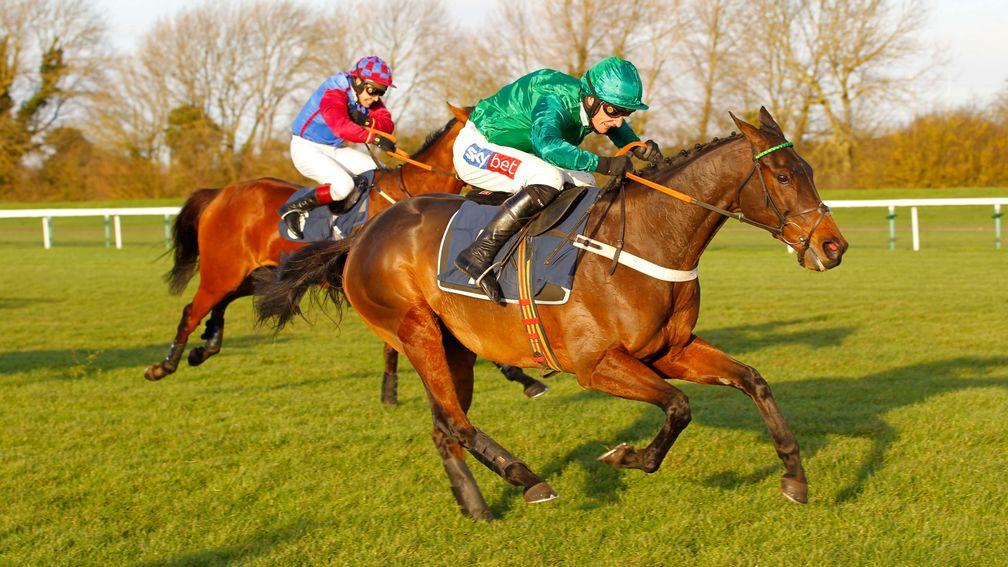 Top Notch strides clear to win a second Peterborough Chase under Daryl Jacob