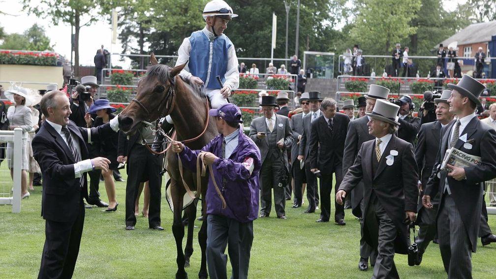 Queen Anne Stakes 2010: (L-R) Regis Barbedette, Olivier Peslier on Goldikova, Thierry Blaise (in purple), Freddy Head and Pierre-Yves Bureau (carrying paper), with Alain and Gerard Wertheimer behind