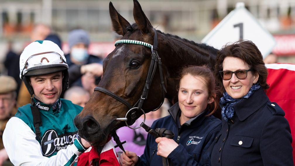 L'Homme Presse (Charlie Deutsch) with Beth Baldwin (groom) and Venetia Williams after the Scilly Isles Novices ChaseSandown 5.2.22 Pic: Edward Whitaker