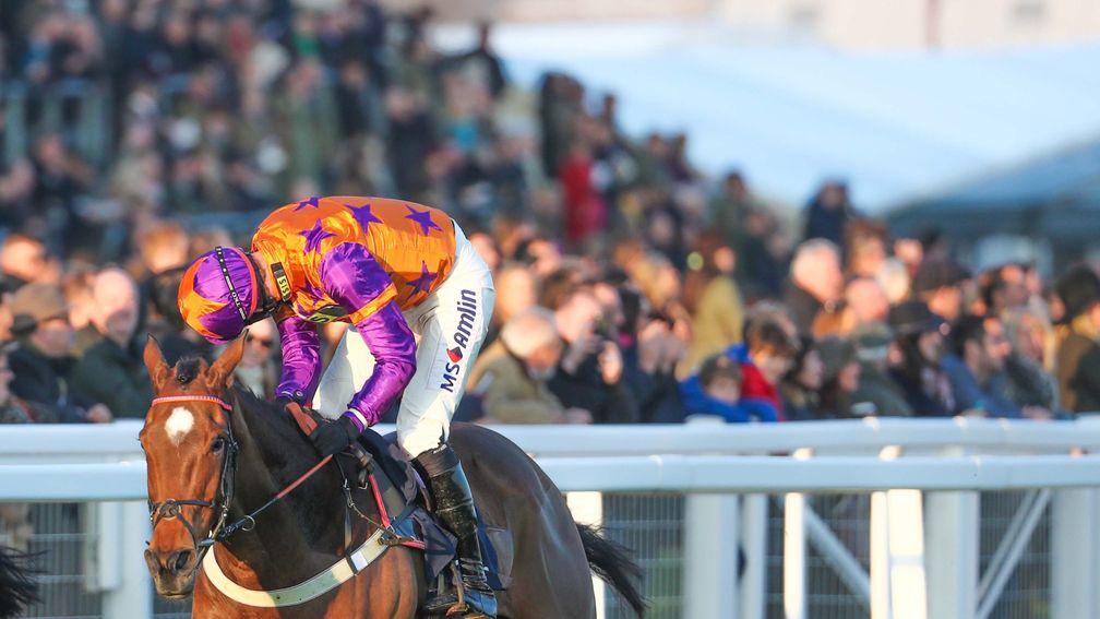 Tom O'Brien looks round for dangers as First Assignment hacks up at Cheltenham