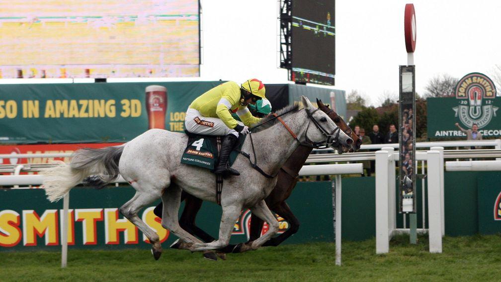 Neptune Collonges (nearside) beat Sunnyhillboy by a nose in 2012