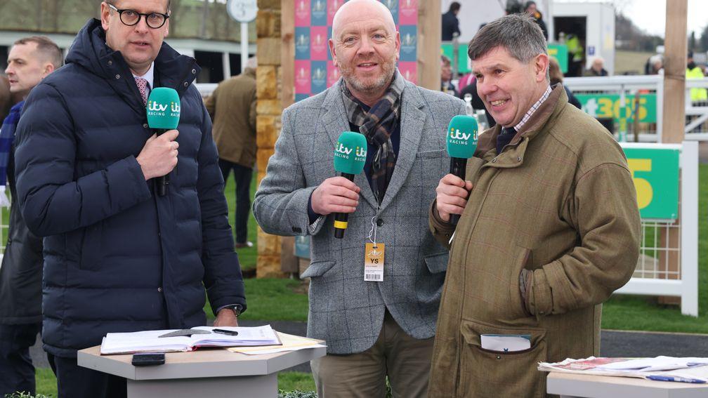 Jimmy Fyffe (centre): owner lost Hill Sixteen in the Grand National