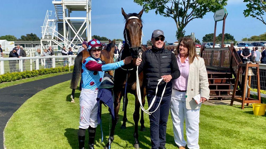 Born To Rock and connections after winning the 5f fillies' maiden