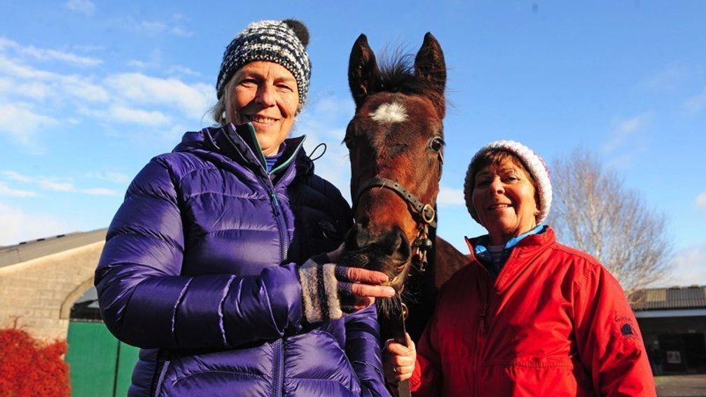 Barbara Fonzo and Annie O'Rourke pictured with Tuesday's session topper - the Camelot half-brother to Altior
