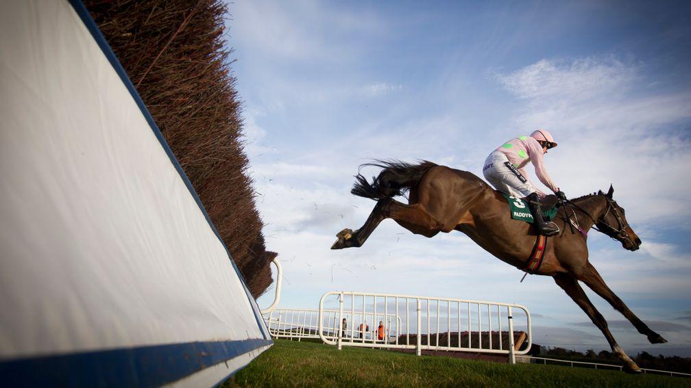 Douvan and Ruby Walsh sail towards another success in the Paddy Power Cashcard Chase