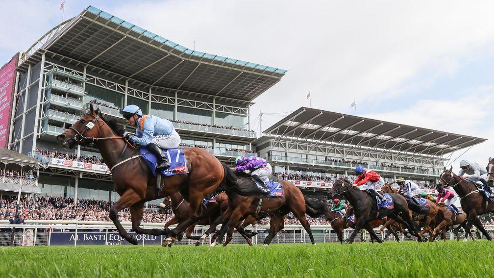 Copper Knight and David Allan win the Sky Bet And Symphony Handicap at York in August
