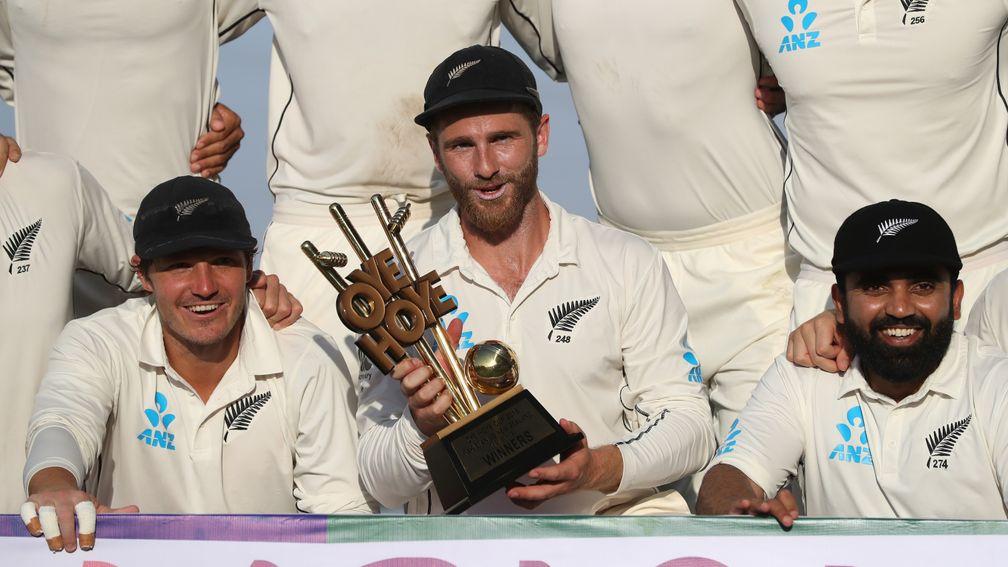 New Zealand celebrate after winning the third Test against Pakistan