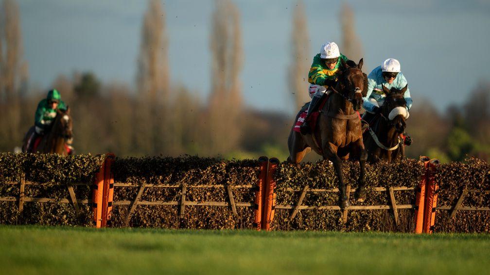 Unowhatimeanharry leads over the last hurdle en route to victory