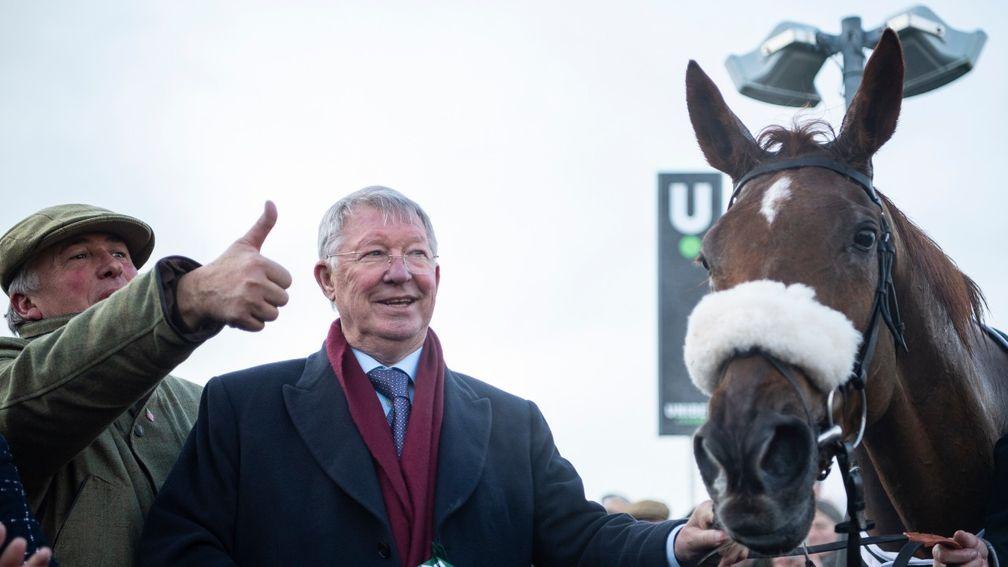 Sir Alex Ferguson and Paul Nicholls after Give Me A Copper's victory in the 2019 Badger Beers Chase