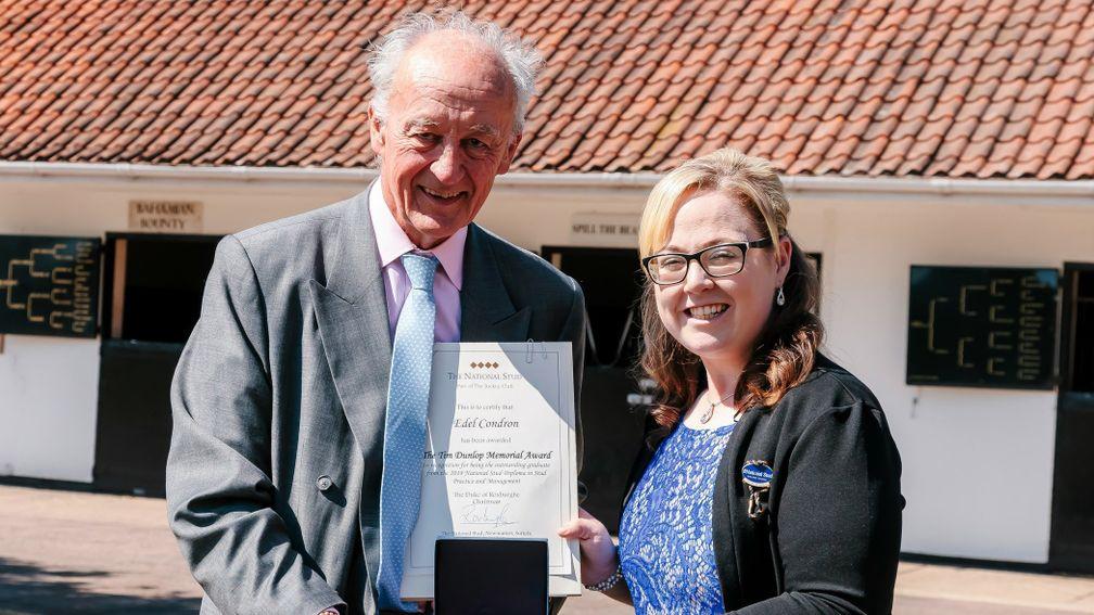 Edel Condron receives the Tim Dunlop Memorial Award from the Duke of Roxburghe, chairman of the National Stud