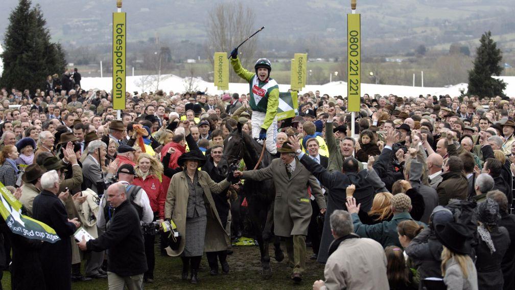 Denman is led in to the winners enclosure after The Cheltenham Gold Cup (Edward Whitaker 14.03.08)