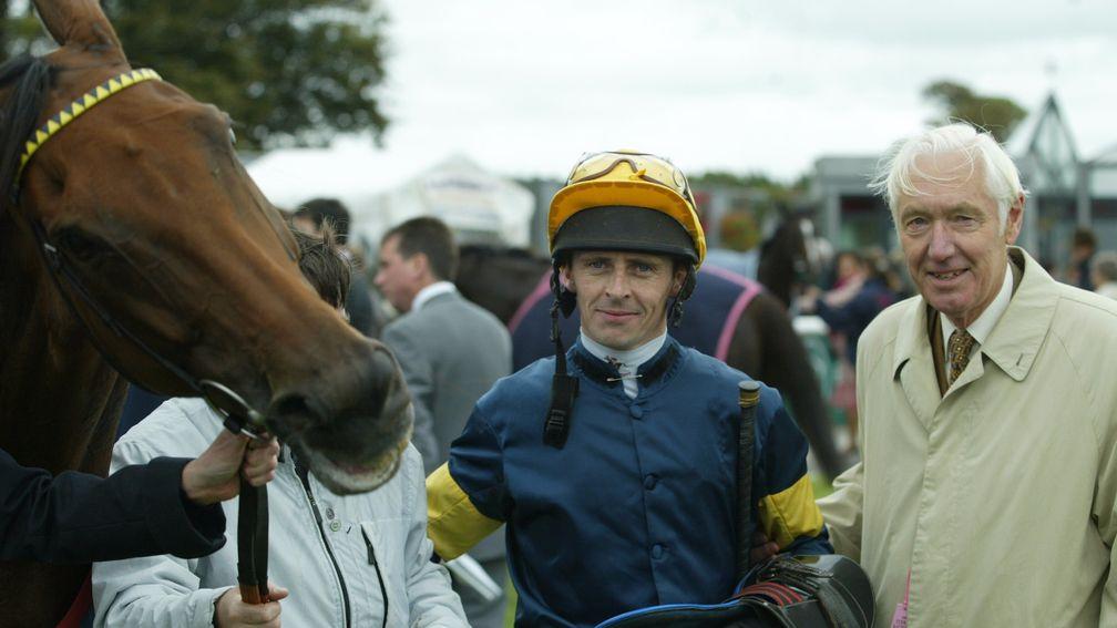 Wragg with jockey Ted Durcan and Monturani after victory at the Curragh in September 2004