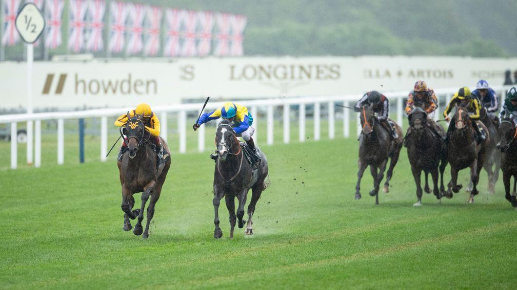 Dragon Symbol (Oisin Murphy,right) beats Campanelle (Frankie Dettori) in the Commonwealth CupAscot 18.6.21 Pic: Edward Whitaker/Racing Post