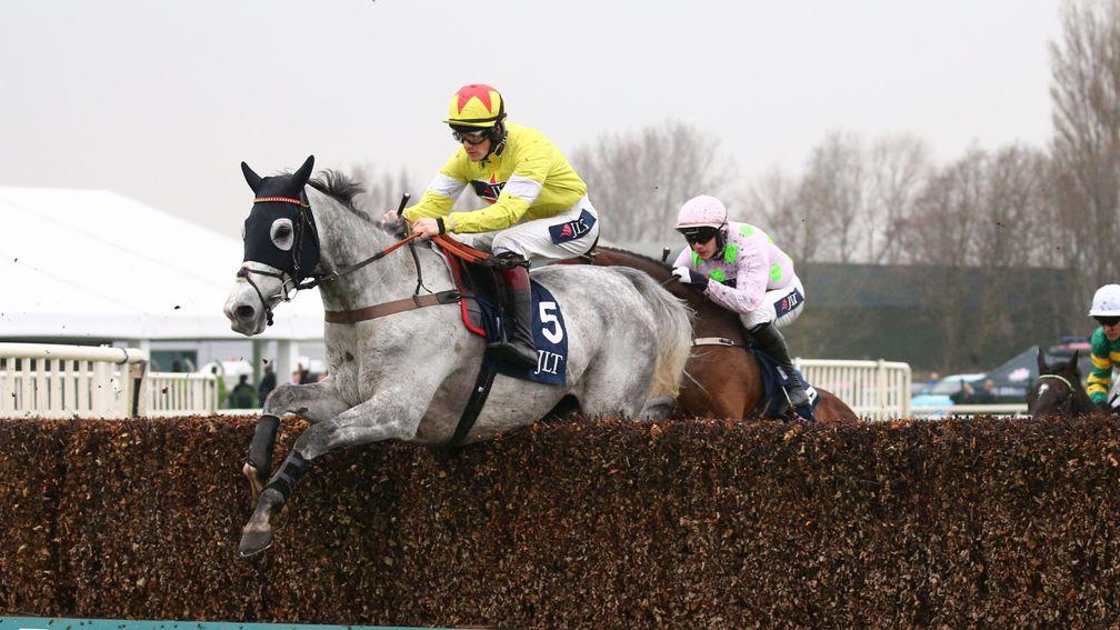 Politologue: finished his season with victory in the Melling Chase at Aintree