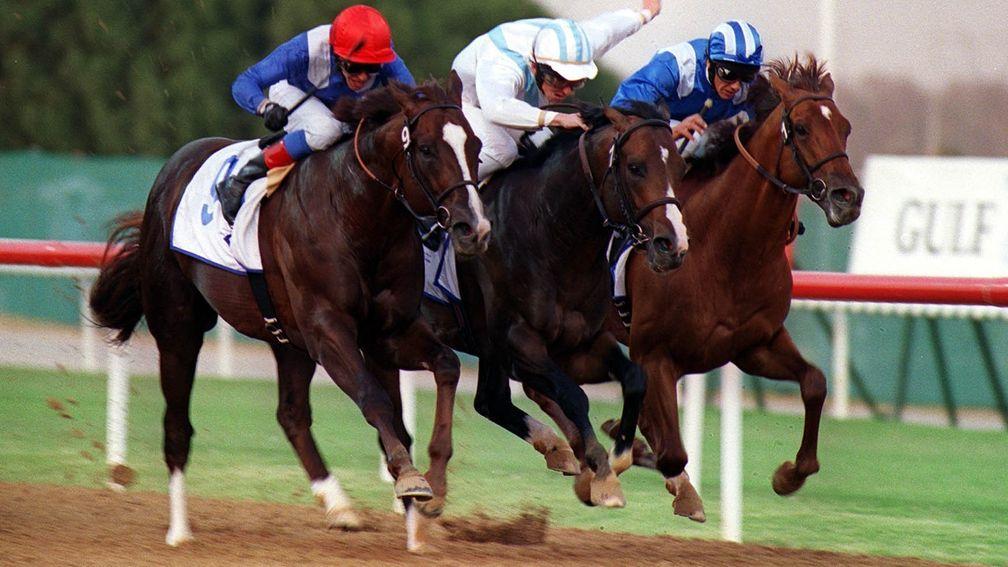 Conflict and Ted Durcan win the 2000 Godolphin Mile at Nad Al Sheba