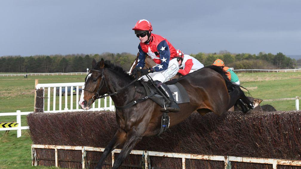 Grace A Vous Enki: winning at Larkhill on New Year's Eve