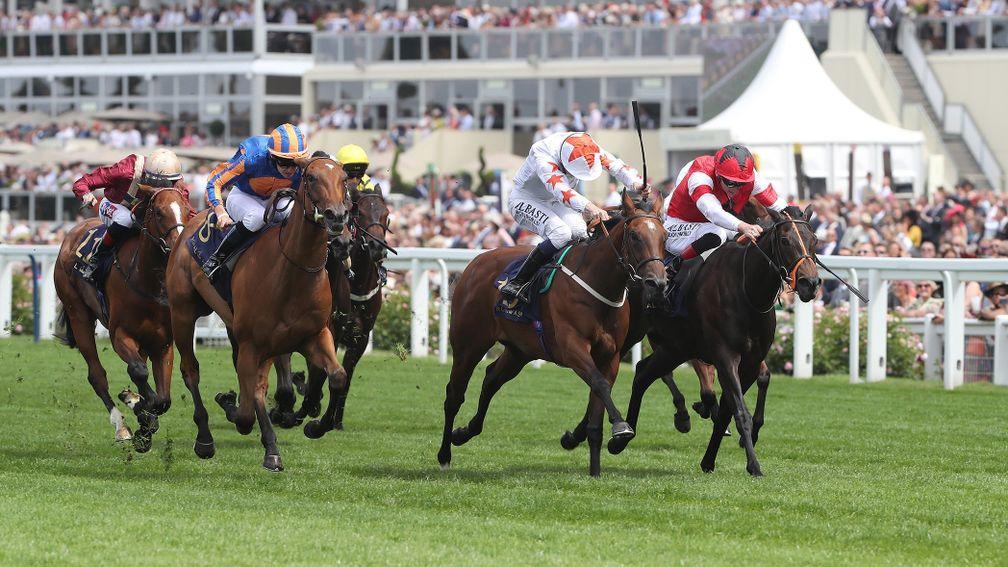Signora Cabello (white) lands the Queen Mary Stakes at Royal Ascot in 2018