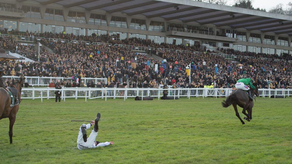 The winner Sceau Royal (Daryl Jacob) leads Brain Power (who fell) over the last fence in the Henry VIII novices chaseSandown 9.12.17 Pic: Edward Whitaker