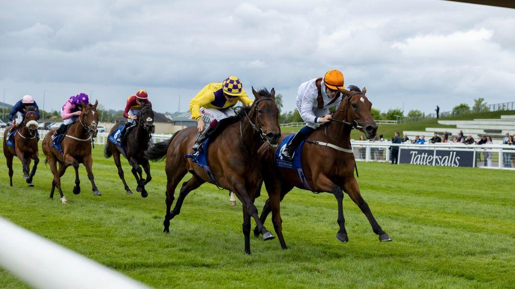 Pearls Galore and Billy Lee (right) prevail narrowly in the Lanwades Stud Stakes