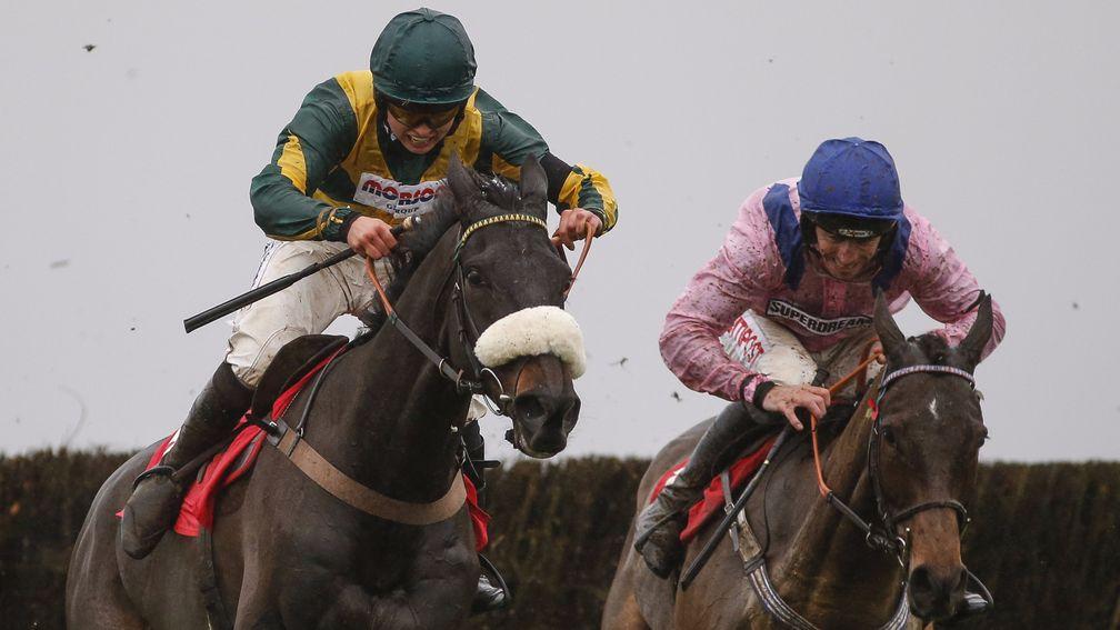 Present Man (left) and Bryony Frost deny Final Nudge in a thrilling Badger Ales Trophy