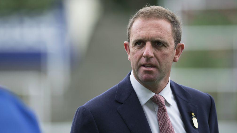 Charlie Appleby:  runs English and Irish 2,000 Guineas entry Symbolization in the conditions stakes