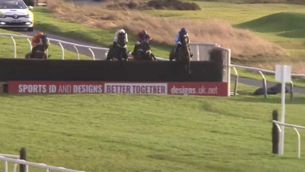 As the race unfolds Skipthescales is nowhere to be seen