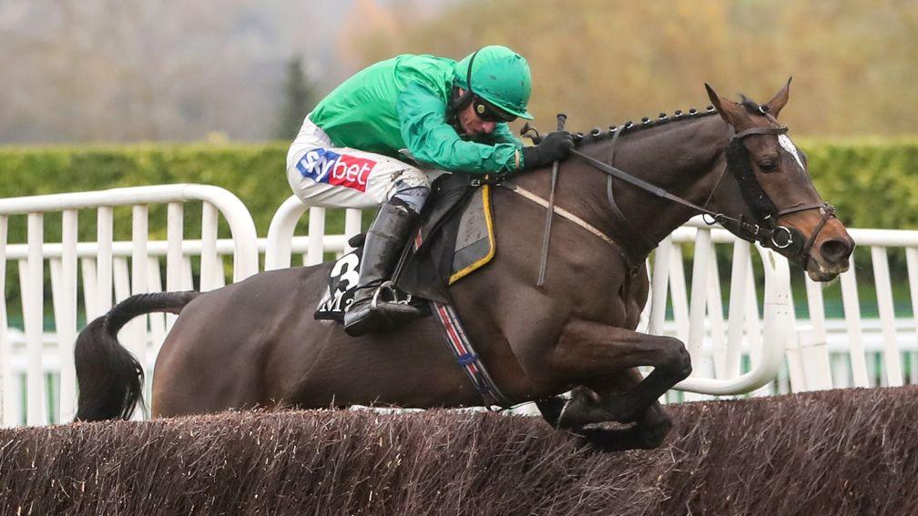 Wholestone: holds an entry in an informative novice chase at Cheltenham on Friday